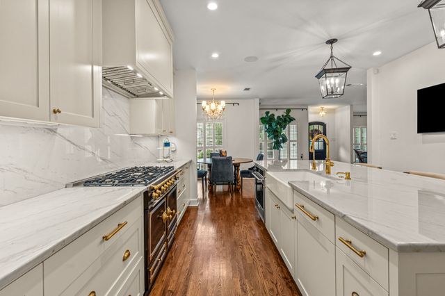 3913 Hamilton Avenue, Fort Worth, TX 76107