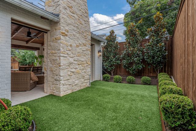3913 Hamilton Avenue, Fort Worth, TX 76107