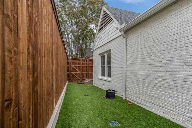 3913 Hamilton Avenue, Fort Worth, TX 76107