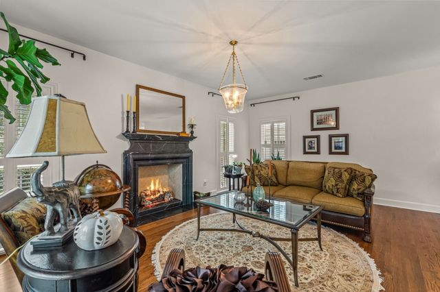 3913 Hamilton Avenue, Fort Worth, TX 76107