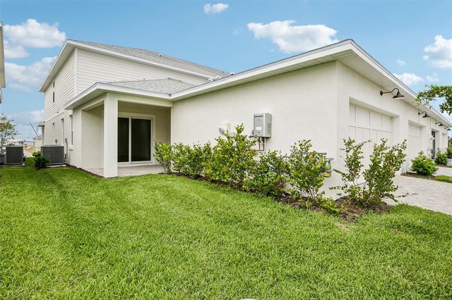 8225 SEAFLOWER PARKWAY, Bradenton, FL 34210