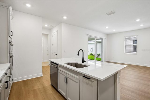 8225 SEAFLOWER PARKWAY, Bradenton, FL 34210