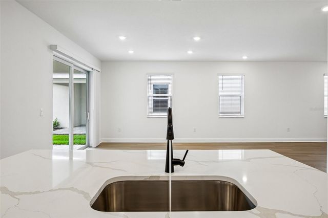 8225 SEAFLOWER PARKWAY, Bradenton, FL 34210