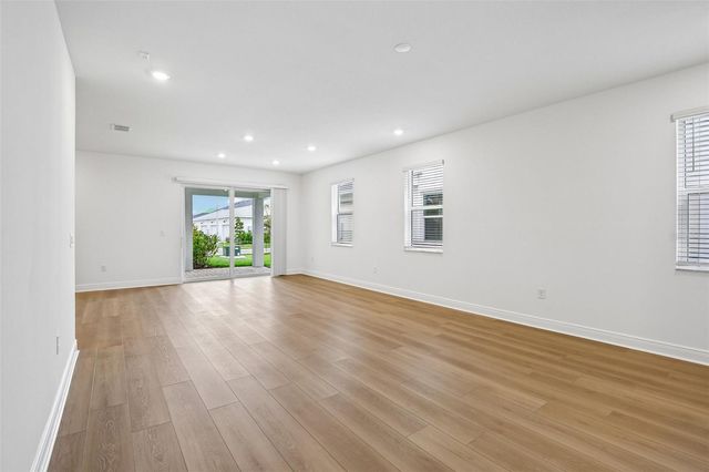8225 SEAFLOWER PARKWAY, Bradenton, FL 34210