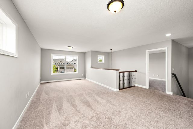 9856 7th Street N, Lake Elmo, MN 55042