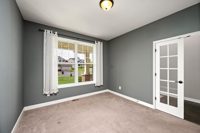 9856 7th Street N, Lake Elmo, MN 55042