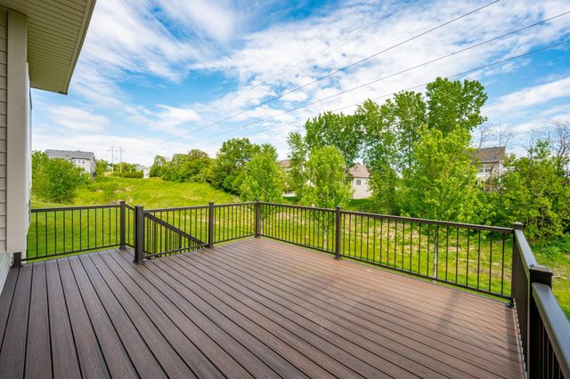 9856 7th Street N, Lake Elmo, MN 55042