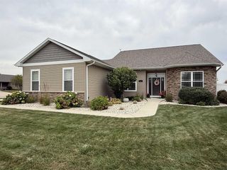 407 Rimrock Road, Janesville, WI 53548