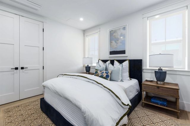 747 Orange Ave 301, Coronado, CA 92118