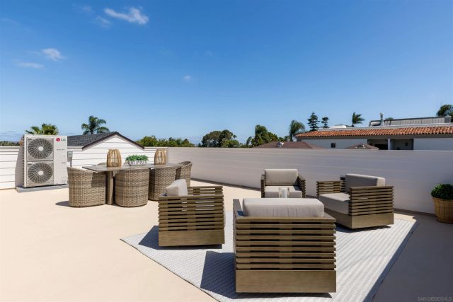 747 Orange Ave 301, Coronado, CA 92118