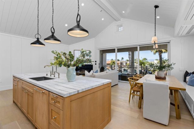 747 Orange Ave 301, Coronado, CA 92118
