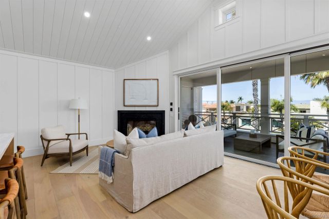 747 Orange Ave 301, Coronado, CA 92118