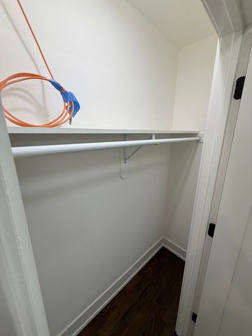 541 W OAKDALE Avenue 513, Chicago, IL 60613