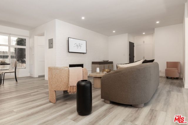 8911 Cynthia Street 10, West Hollywood, CA 90069