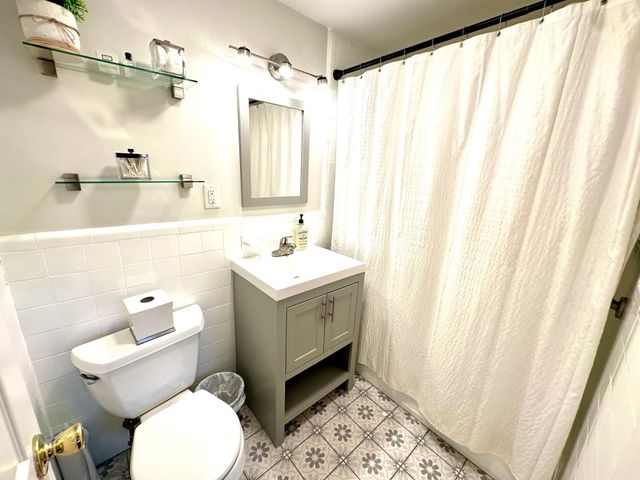 31 Pond Street 23, Waltham, MA 02451