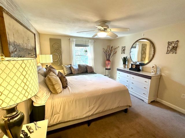 31 Pond Street 23, Waltham, MA 02451