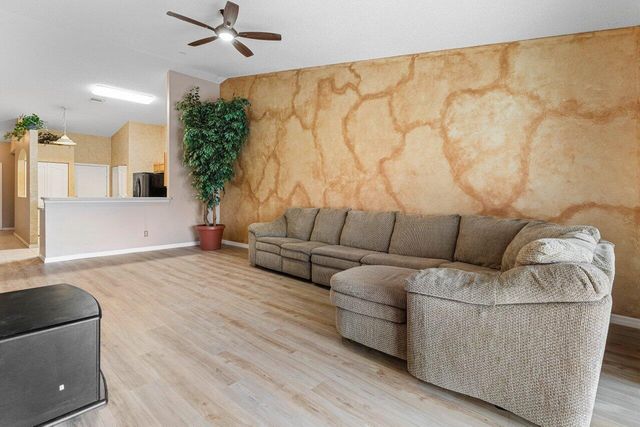 8451 Logia Circle, Boynton Beach, FL 33472