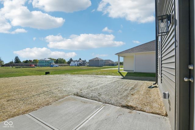 217 Holly Lane, Greenfield, IN 46140