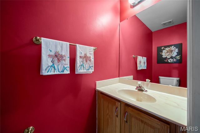 1034 Big Bend Crossing Drive, Manchester, MO 63088