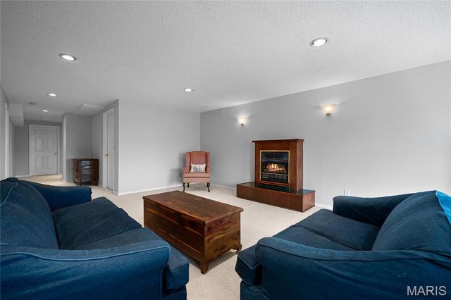 1034 Big Bend Crossing Drive, Manchester, MO 63088