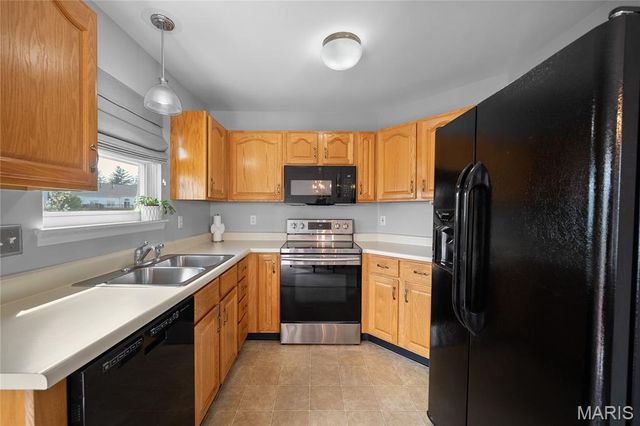 1034 Big Bend Crossing Drive, Manchester, MO 63088