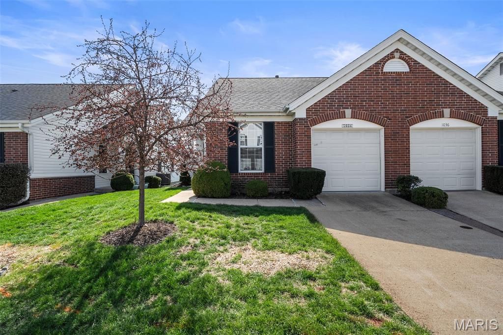 1034 Big Bend Crossing Drive, Manchester, MO 63088