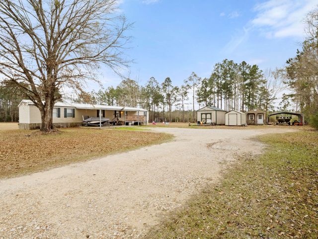 335 Ebbie Perkins, Deridder, LA 70634