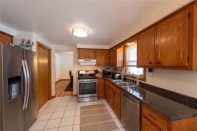 2093 Melwood Rd, Allegheny Twp, PA 15656