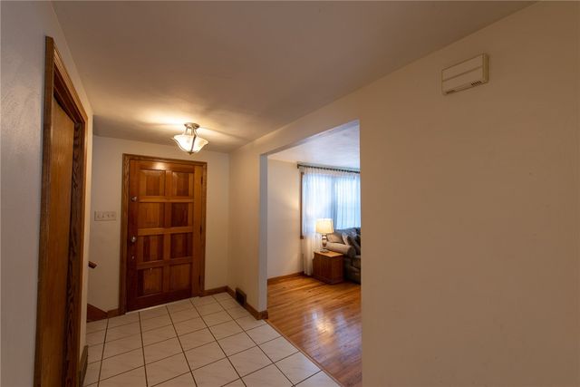 2093 Melwood Rd, Allegheny Twp, PA 15656