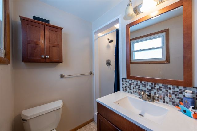 2093 Melwood Rd, Allegheny Twp, PA 15656