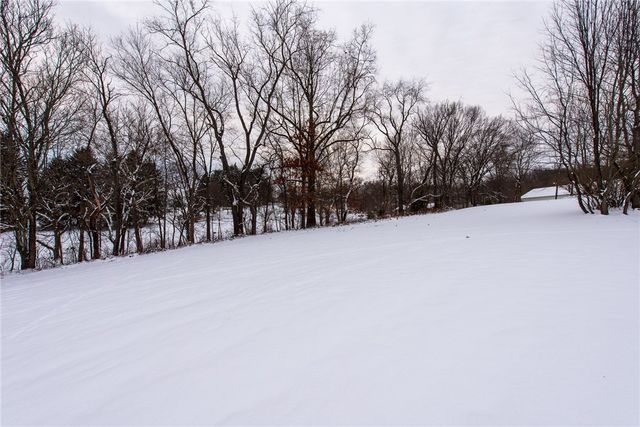 2093 Melwood Rd, Allegheny Twp, PA 15656