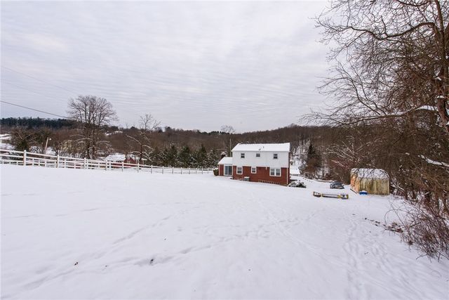 2093 Melwood Rd, Allegheny Twp, PA 15656