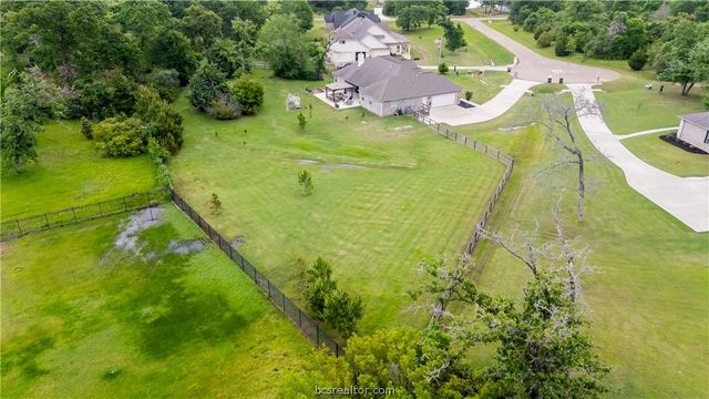10468 Cornwall Lane, Iola, TX 77861