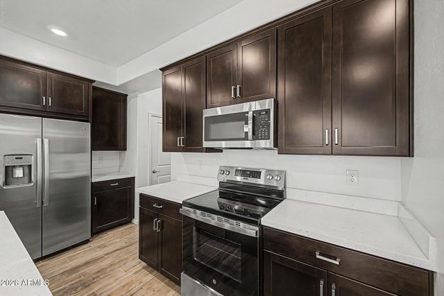 1917 E HAMPTON Lane 104, Gilbert, AZ 85295