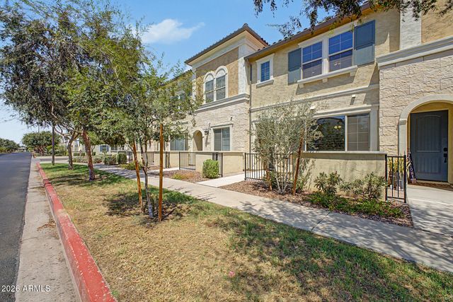 1917 E HAMPTON Lane 104, Gilbert, AZ 85295