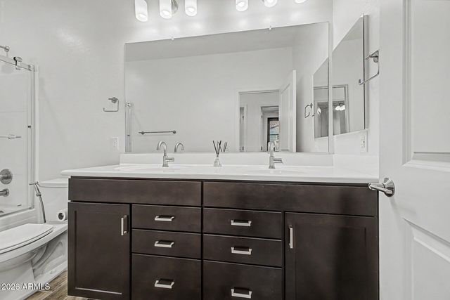 1917 E HAMPTON Lane 104, Gilbert, AZ 85295