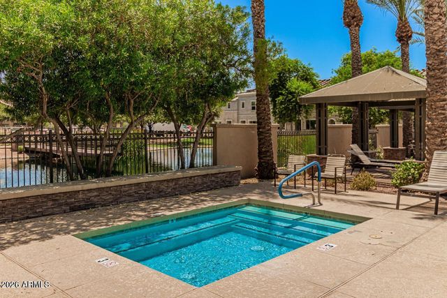 1917 E HAMPTON Lane 104, Gilbert, AZ 85295