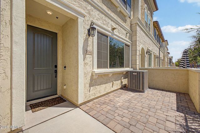 1917 E HAMPTON Lane 104, Gilbert, AZ 85295