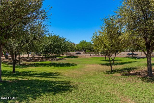 1917 E HAMPTON Lane 104, Gilbert, AZ 85295