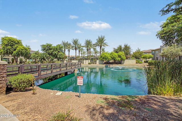 1917 E HAMPTON Lane 104, Gilbert, AZ 85295