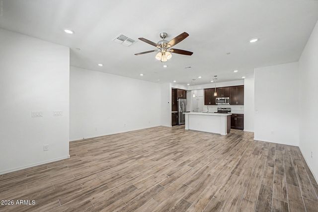 1917 E HAMPTON Lane 104, Gilbert, AZ 85295