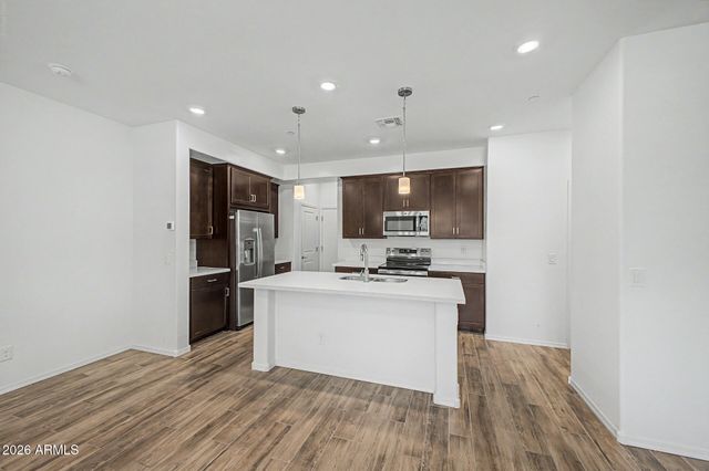 1917 E HAMPTON Lane 104, Gilbert, AZ 85295