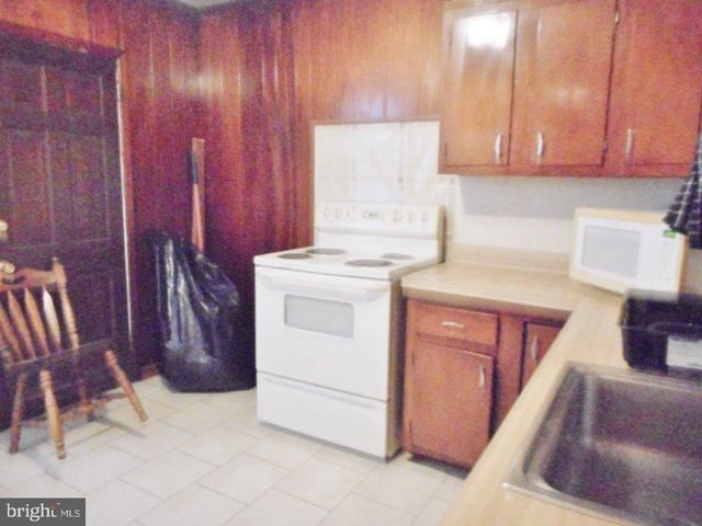 149 FERN, Philadelphia, PA 19120