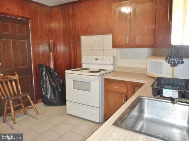149 FERN, Philadelphia, PA 19120