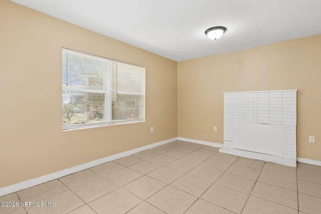 5811 HOLLYHOCK Road, Jacksonville, FL 32209