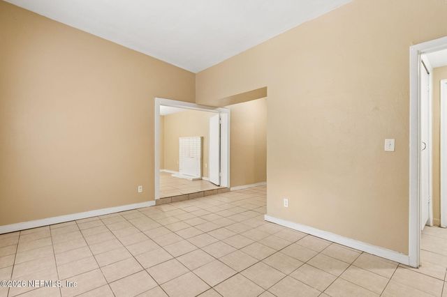 5811 HOLLYHOCK Road, Jacksonville, FL 32209
