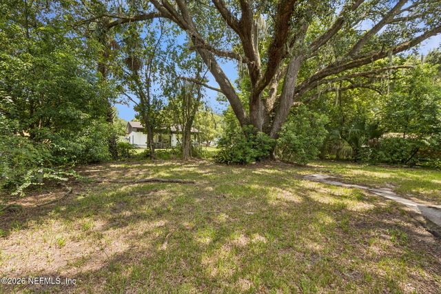 5811 HOLLYHOCK Road, Jacksonville, FL 32209