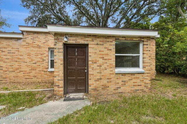 5811 HOLLYHOCK Road, Jacksonville, FL 32209