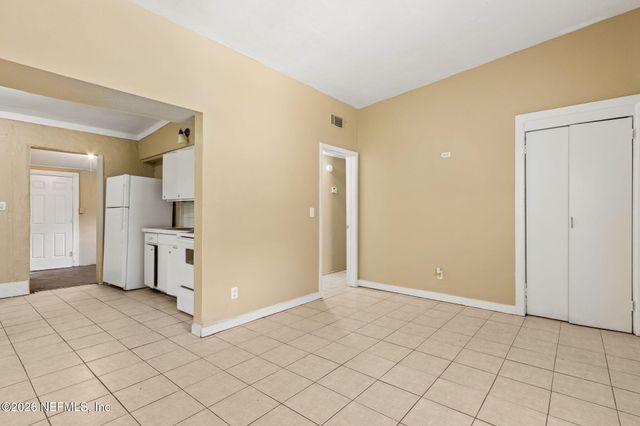 5811 HOLLYHOCK Road, Jacksonville, FL 32209
