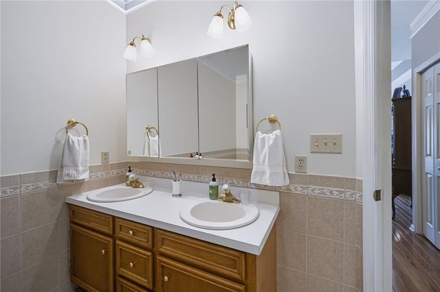 9 Willow Drive, Palmer Twp, PA 18045